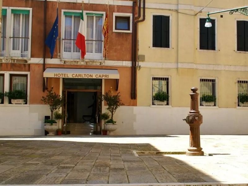 Carlton Capri 3*
