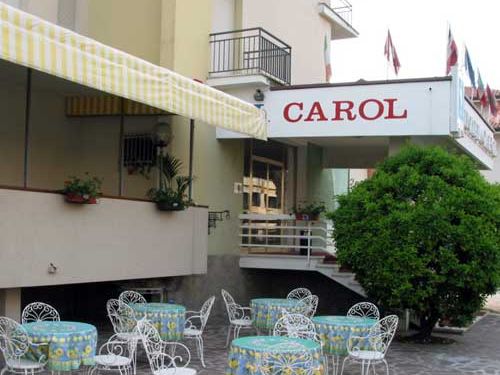 Carol 2.