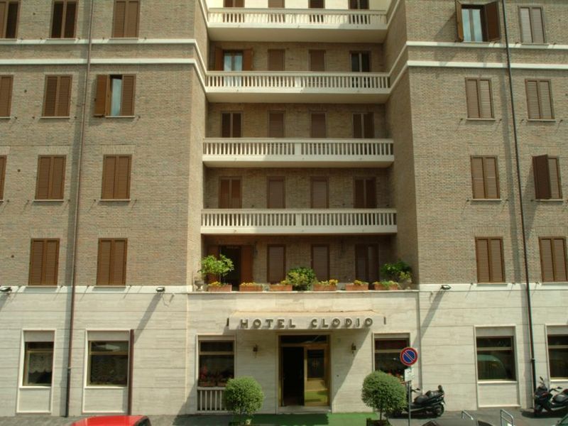 Clodio 4*