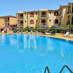 Club Esse Posada Beach Resort Palau