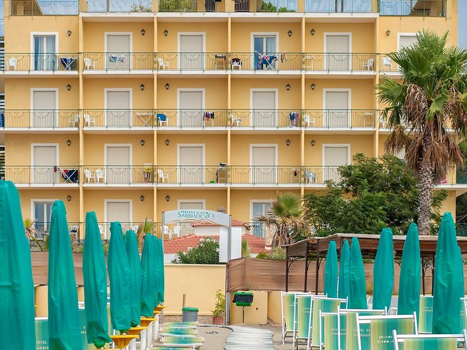 obiekt, teren hotelu
