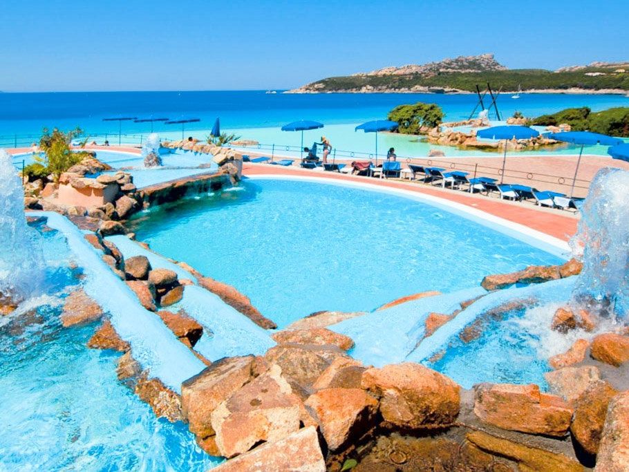 teren hotelu, basen, plaża