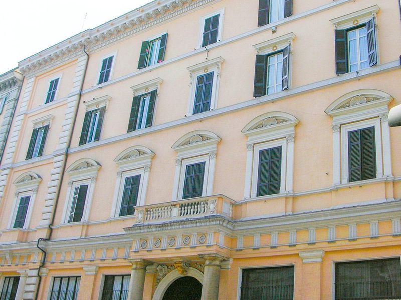 Colosseo Studio Suites 2*