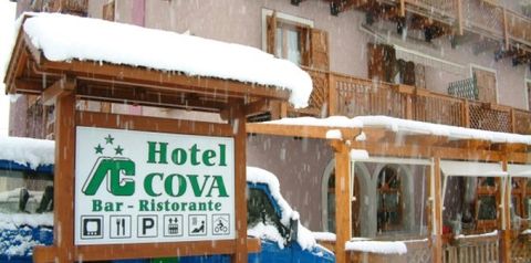obiekt, budynek główny, teren hotelu