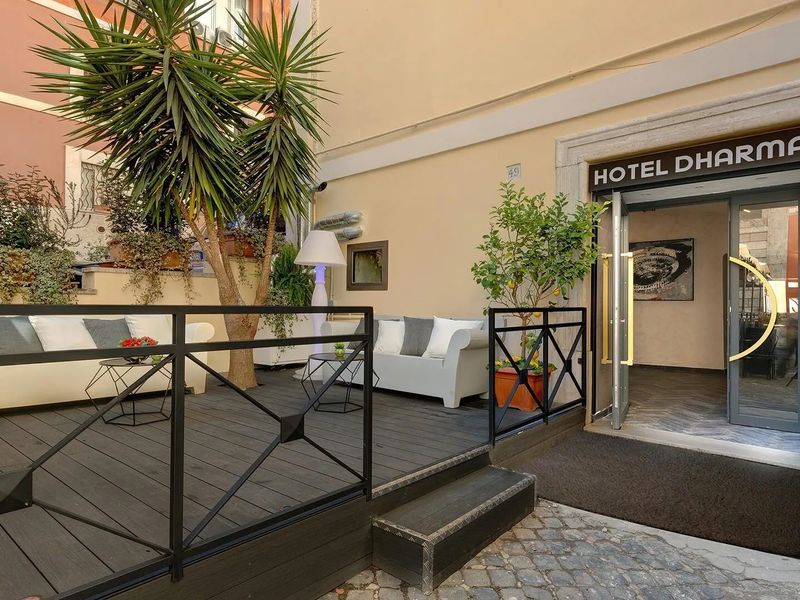 Dharma Boutique 4*
