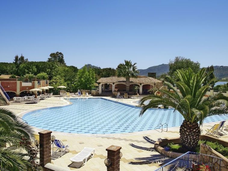 Eden Village Colostrai