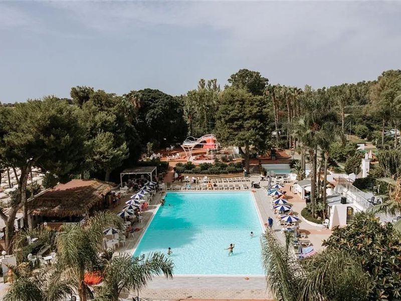Fontane Bianche Club 4*