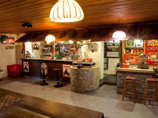 lobby bar, drink bar, pub