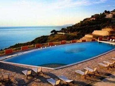 Grand Avalon Sikani Resort