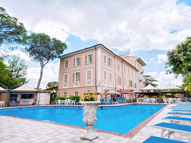 Grand Du Park Et Regina