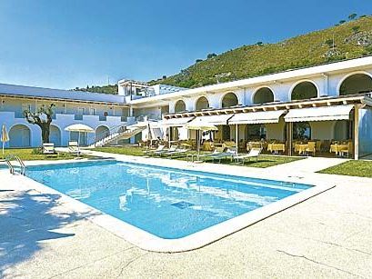 Grotta Di Tiberio 4*