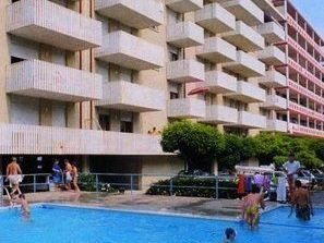Holiday 2*