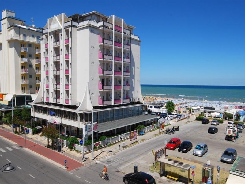 Kent Riccione 3*