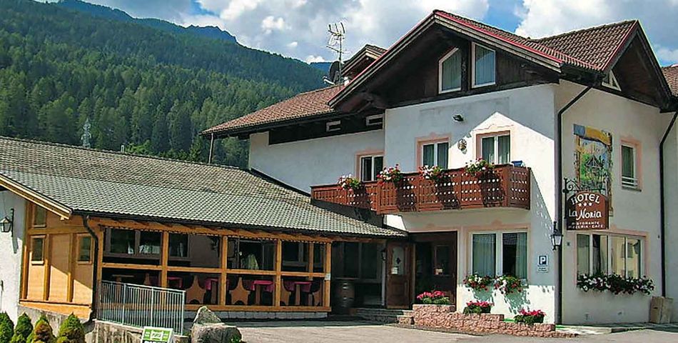 obiekt, budynek główny, teren hotelu