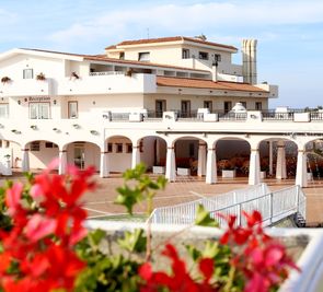 La Plage Noire Resort