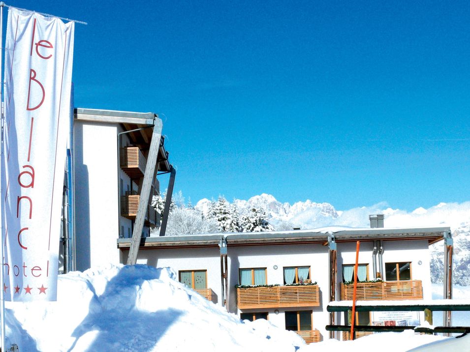 obiekt, teren hotelu