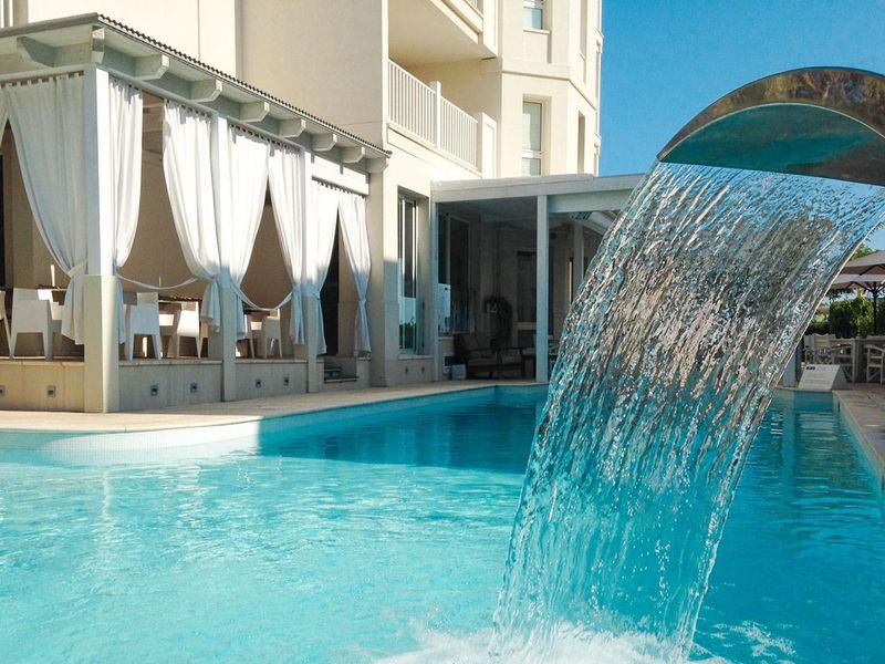 Le Rose Suite 4*