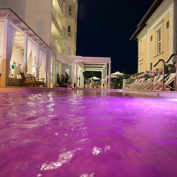 Le Rose Suite