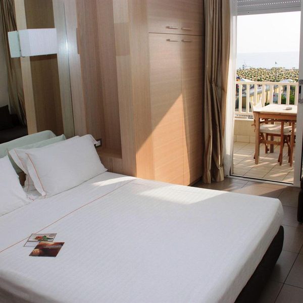 Le Rose Suite