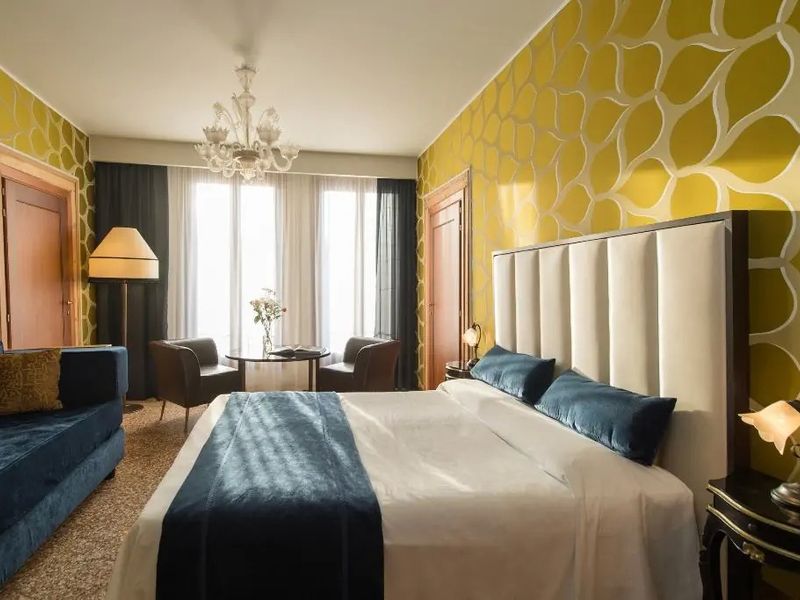 Locanda Leon Bianco on the Grand Canal 3*