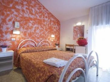 Luciana 3*