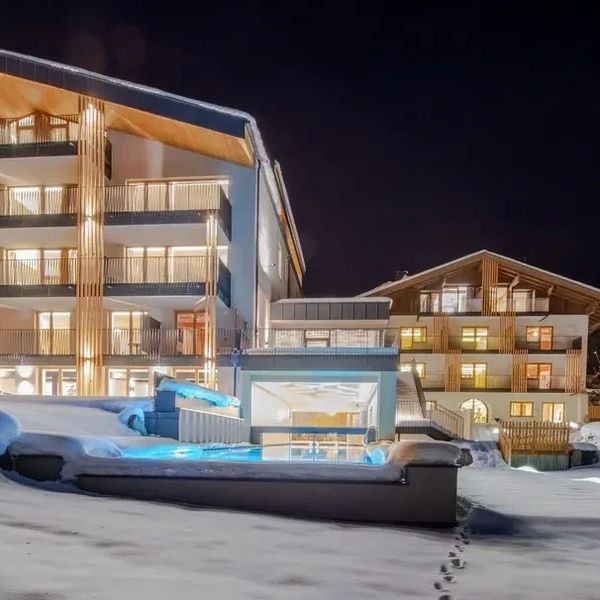 Maraias Luxury Suites & Apartments