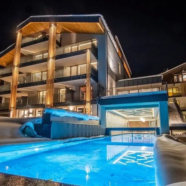 Maraias Luxury Suites & Apartments