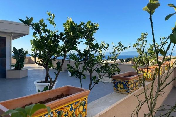 Middle Town Palace Tropea