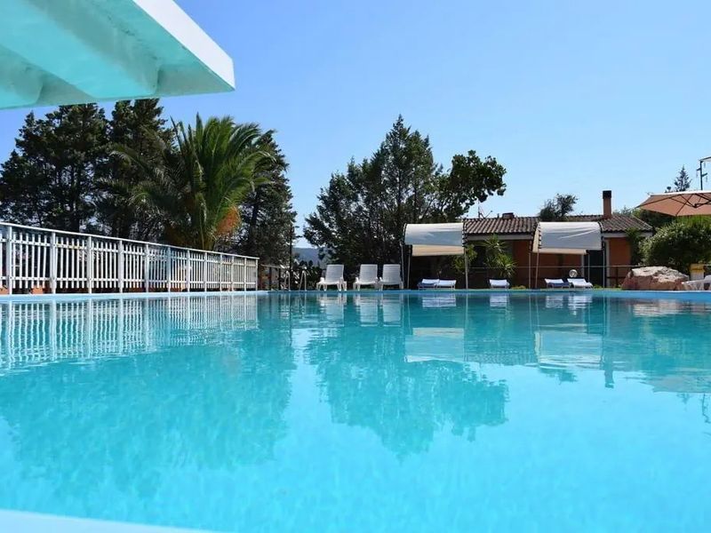 Montiruju 4*