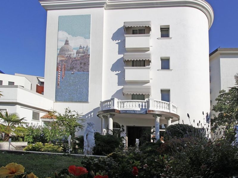 Park Hotel Cellini 4*