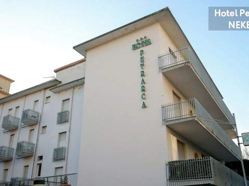 Petrarca (Rimini) 3*
