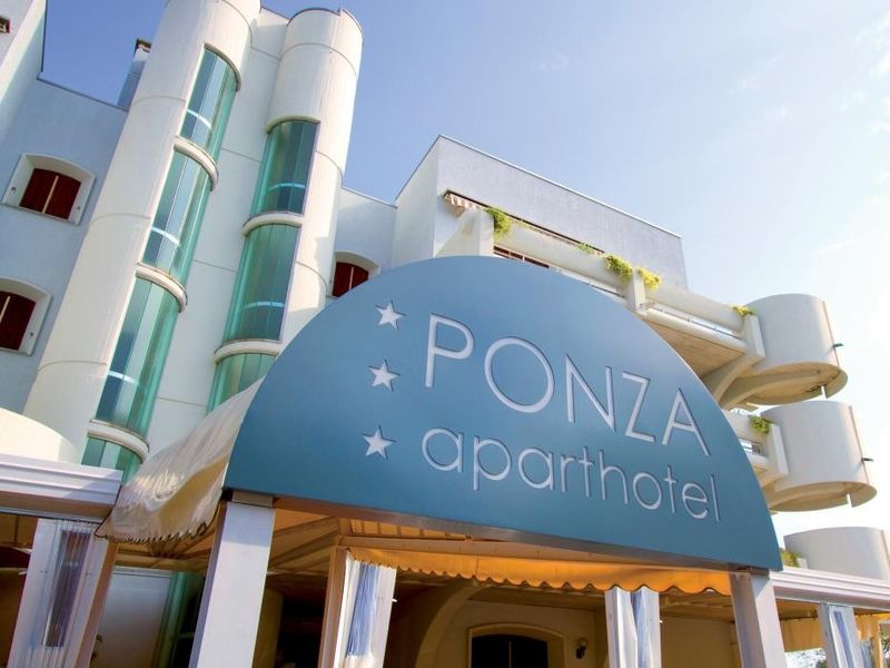 Ponza 3*
