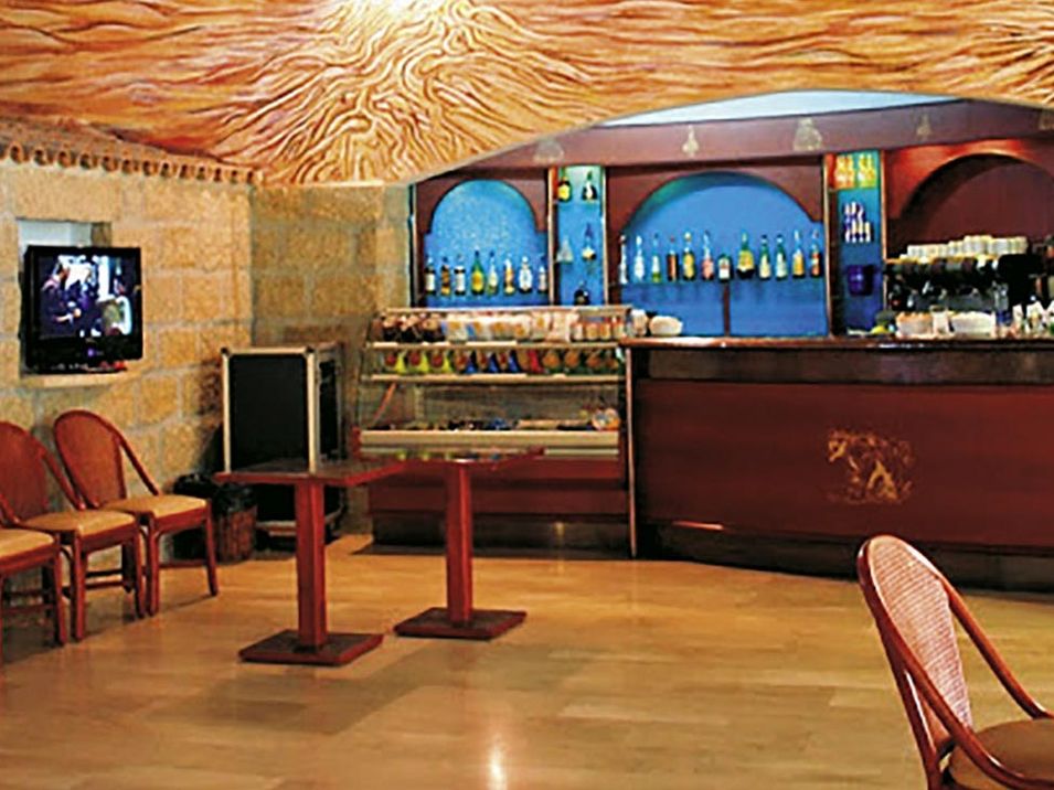 lobby bar, drink bar