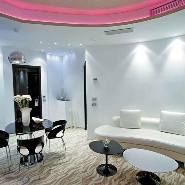 Premier & Suites