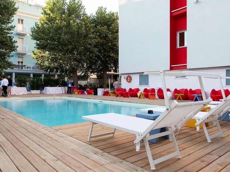 Rainbow (Rimini) 3.5*