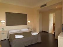 Saint Paul 4*