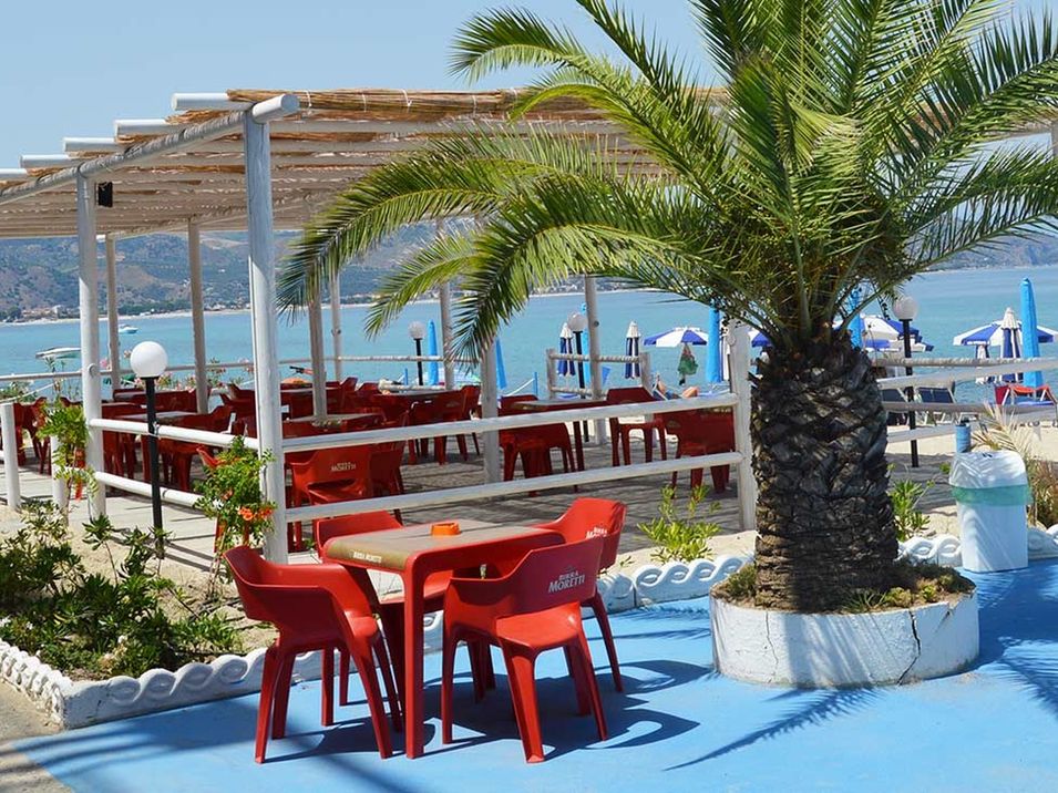 beach bar