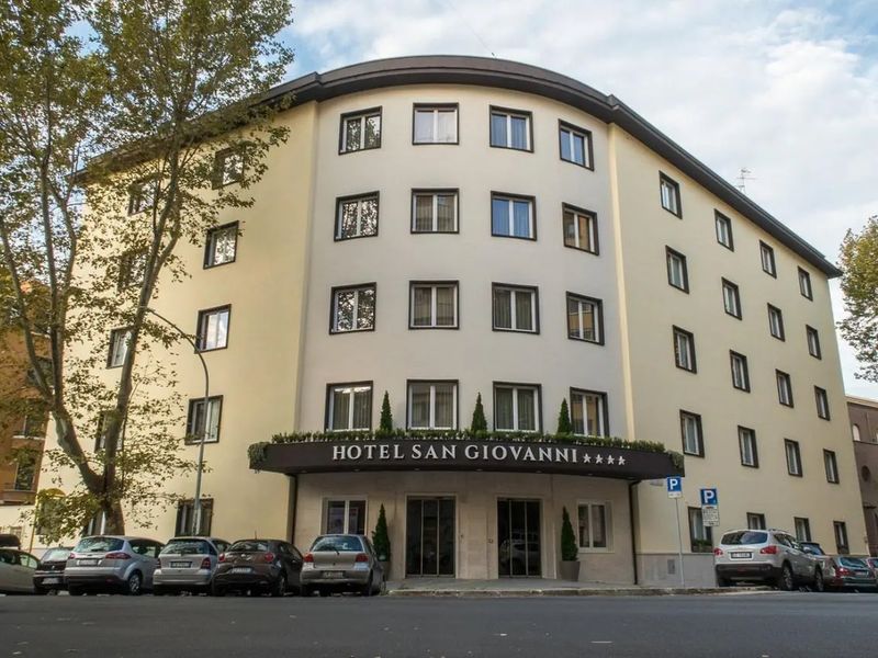 San Giovanni 4*