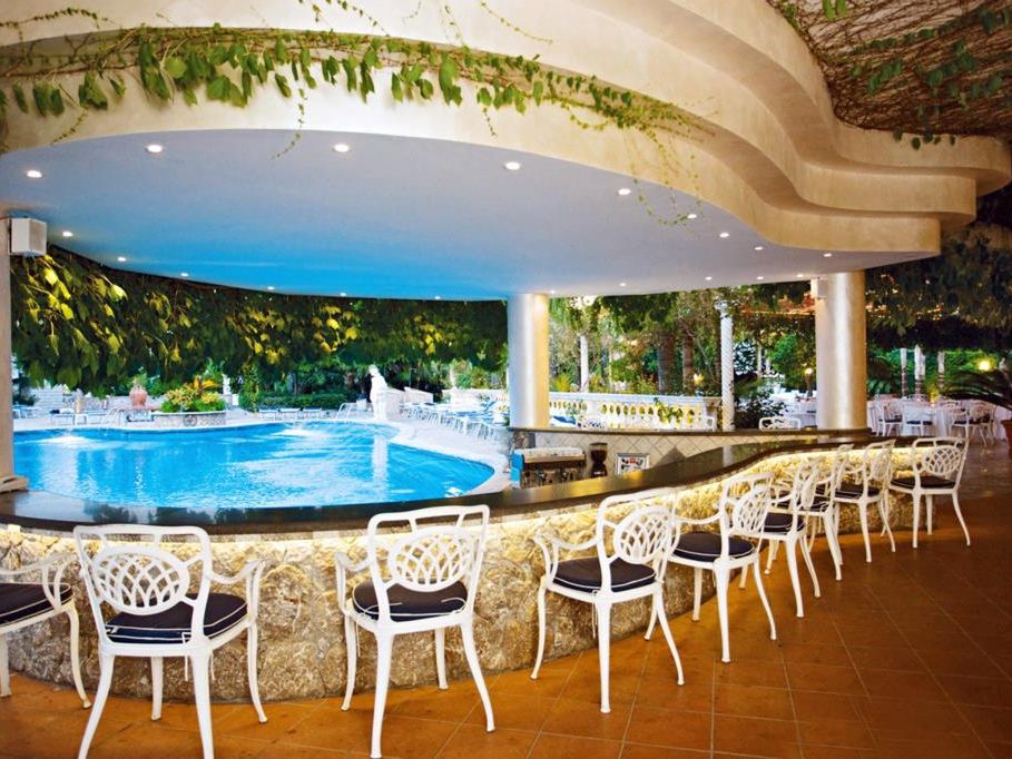 basen, pool bar