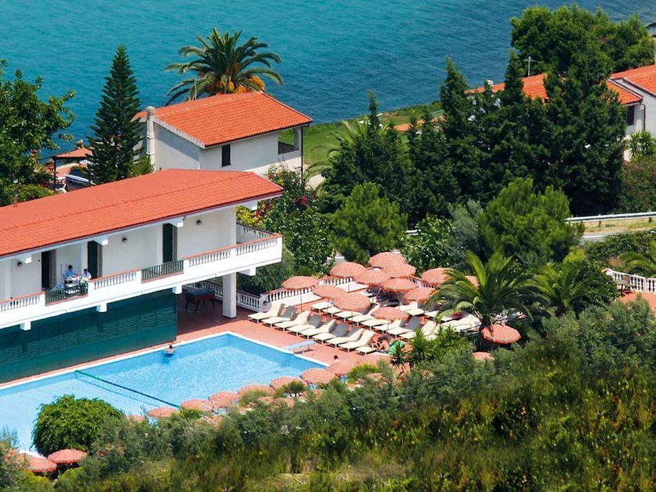 obiekt, teren hotelu