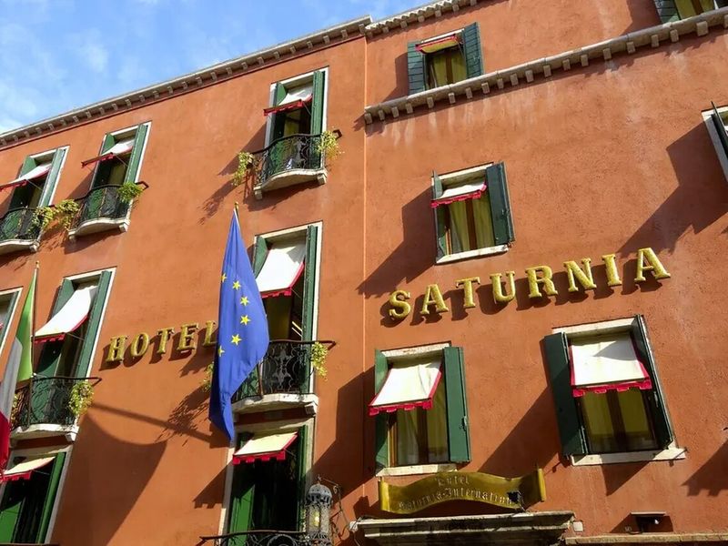 Saturnia &amp; International 4*
