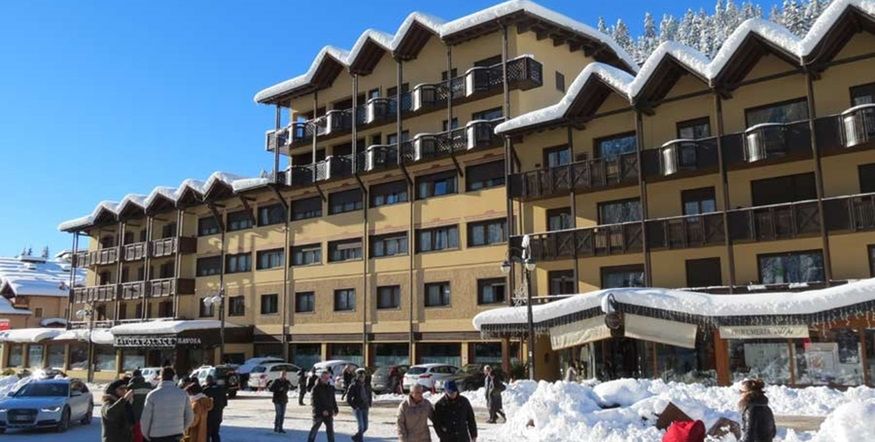 obiekt, budynek główny, teren hotelu