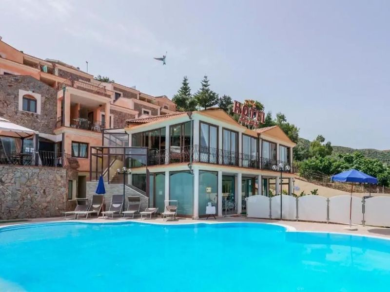 Solanas 3*