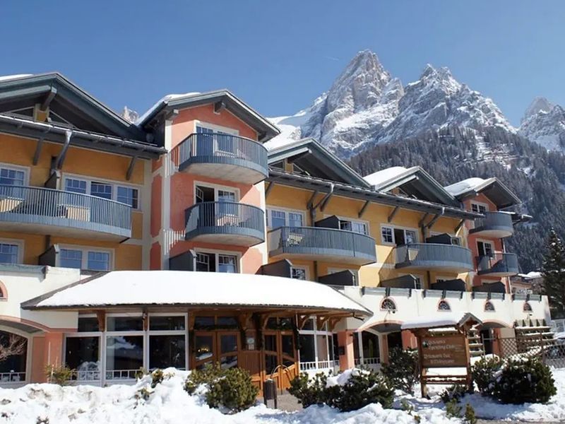 Sporting Club Residence 3*