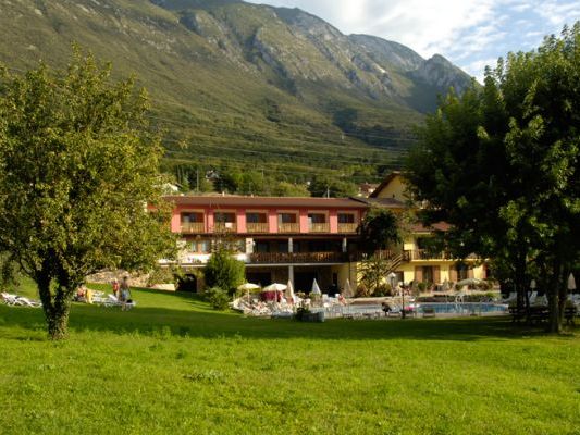 Val Di Monte 3*