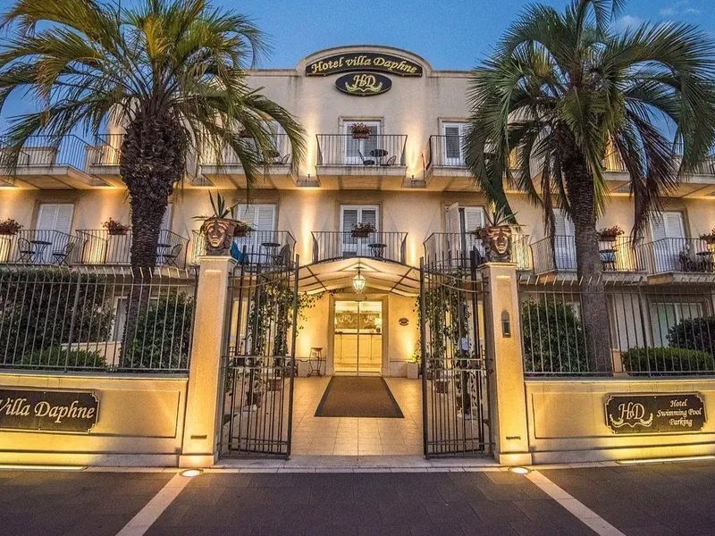 Villa Daphne 4*