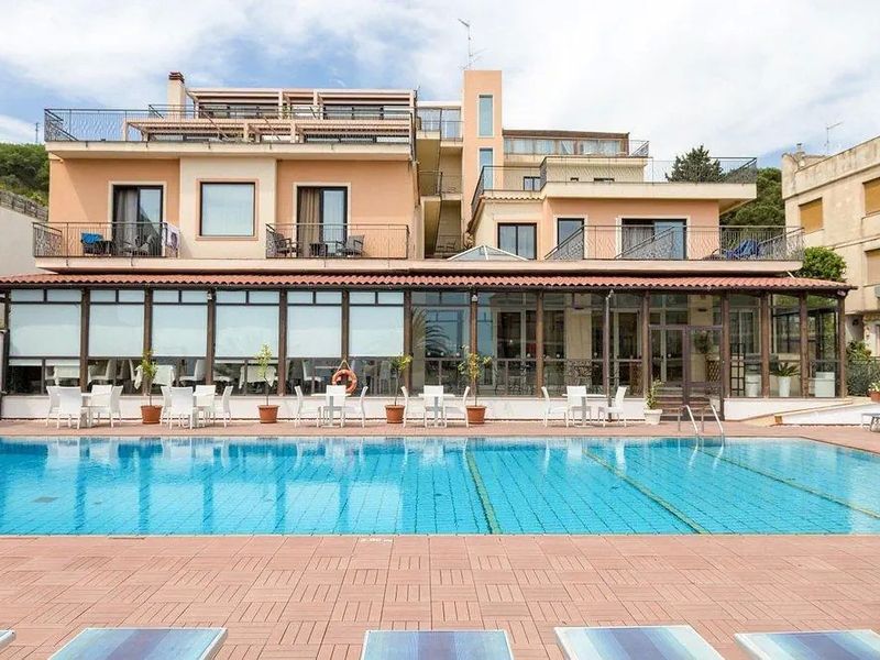 Villa Esperia (Taormina) 4*
