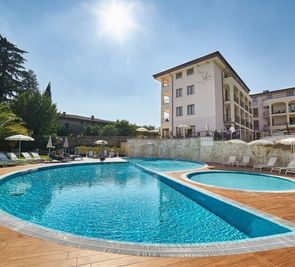 Villa Luisa (San Felice del Benaco)