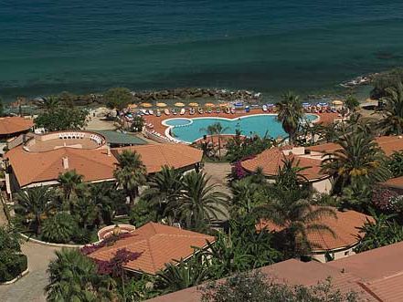 Villaggio Cala Di Volpe 3*
