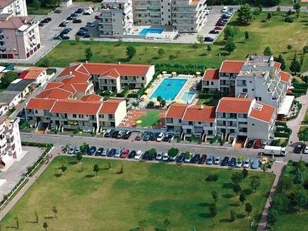 Villaggio Luna 1 &amp; 2